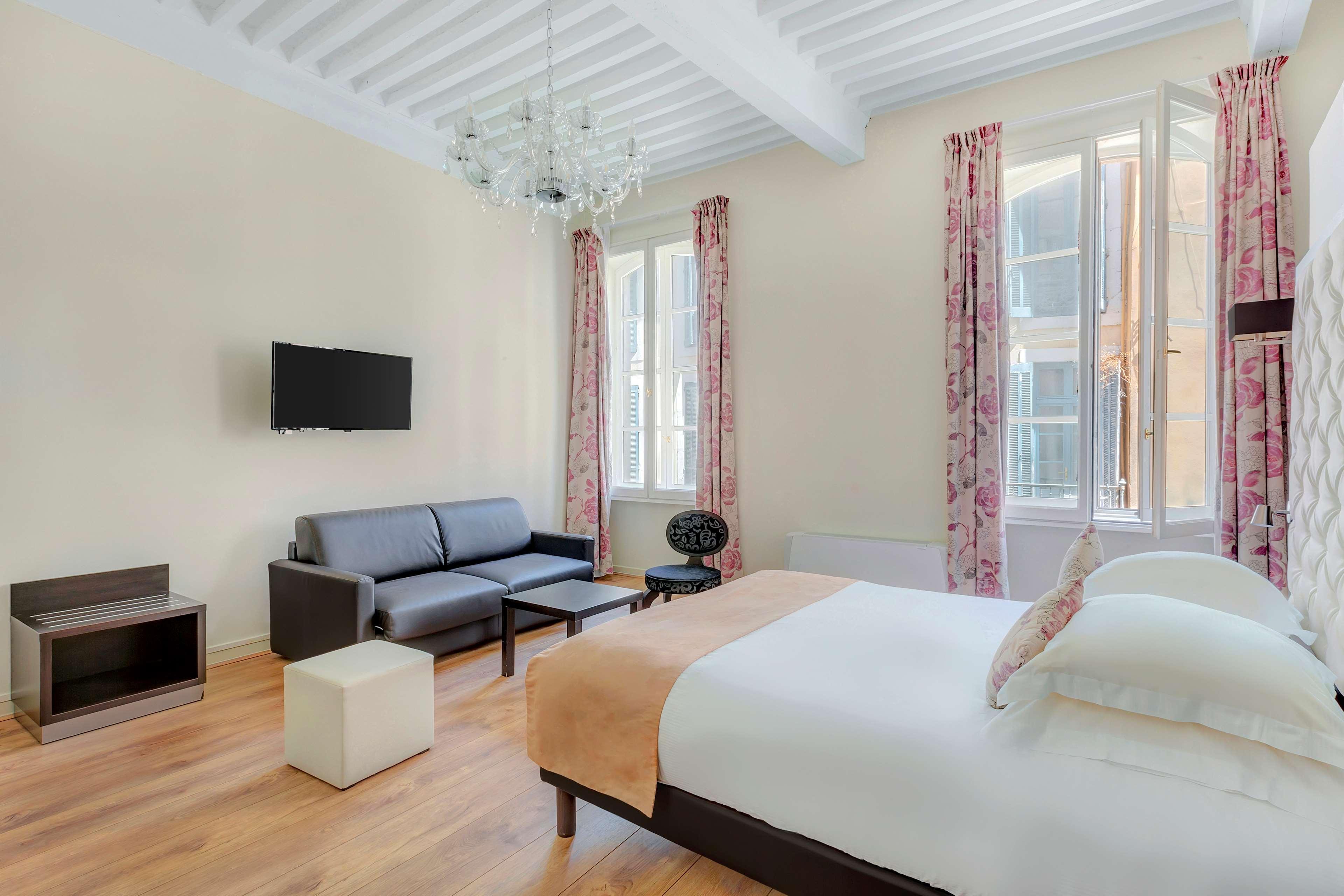 Best Western Marquis De La Baume Nîmes Buitenkant foto