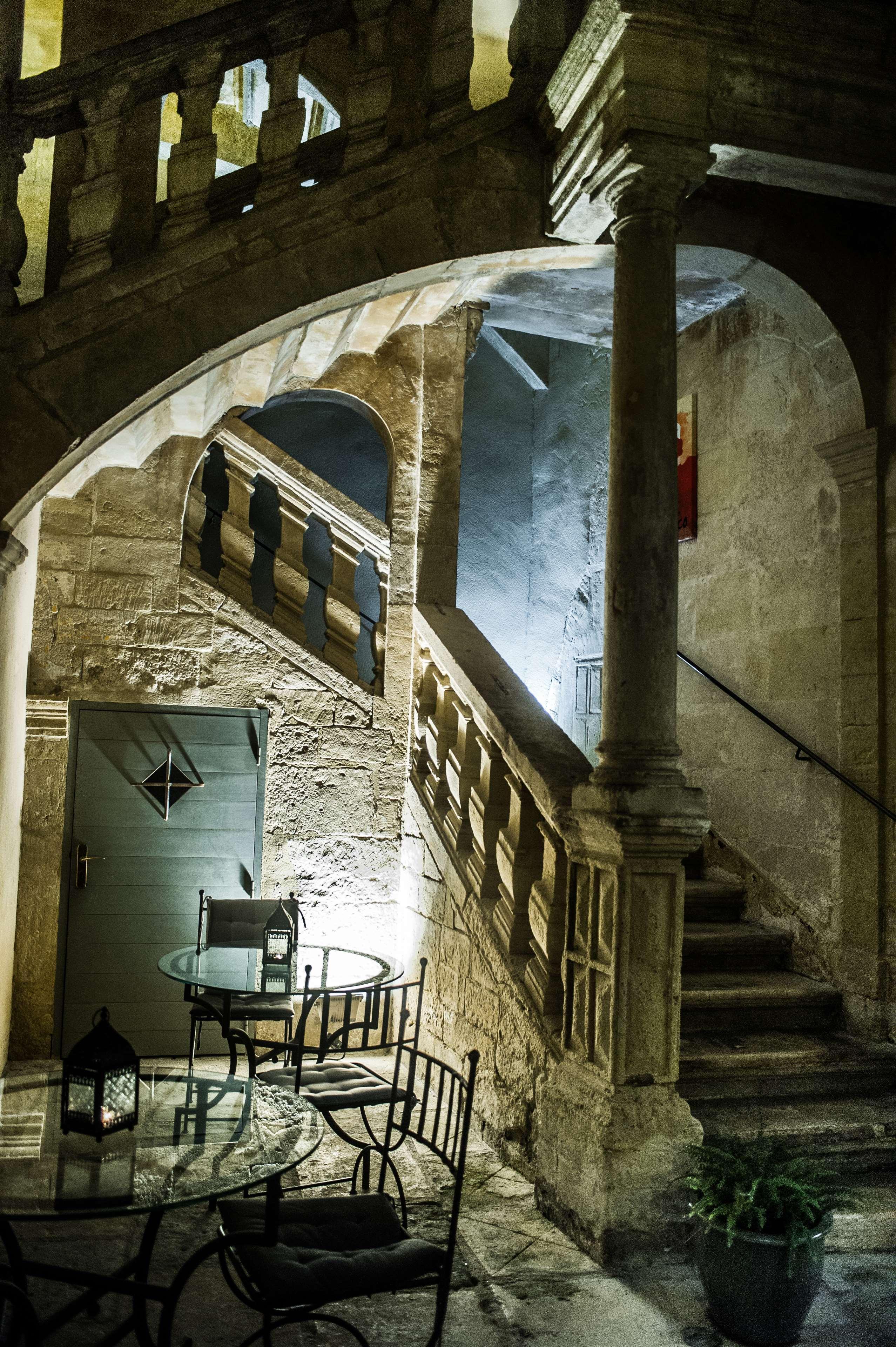Best Western Marquis De La Baume Nîmes Buitenkant foto