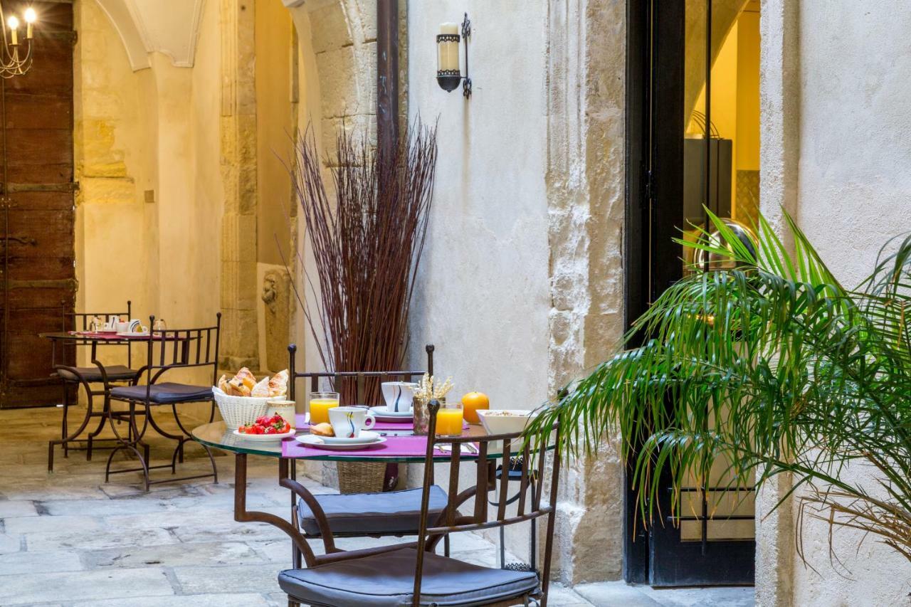 Best Western Marquis De La Baume Nîmes Buitenkant foto